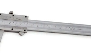 Paquimetro UN (501200) - 200MM/8"0.02MM